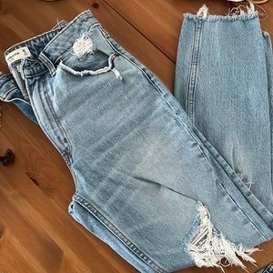 Abercrombie curve love mom jean high rise